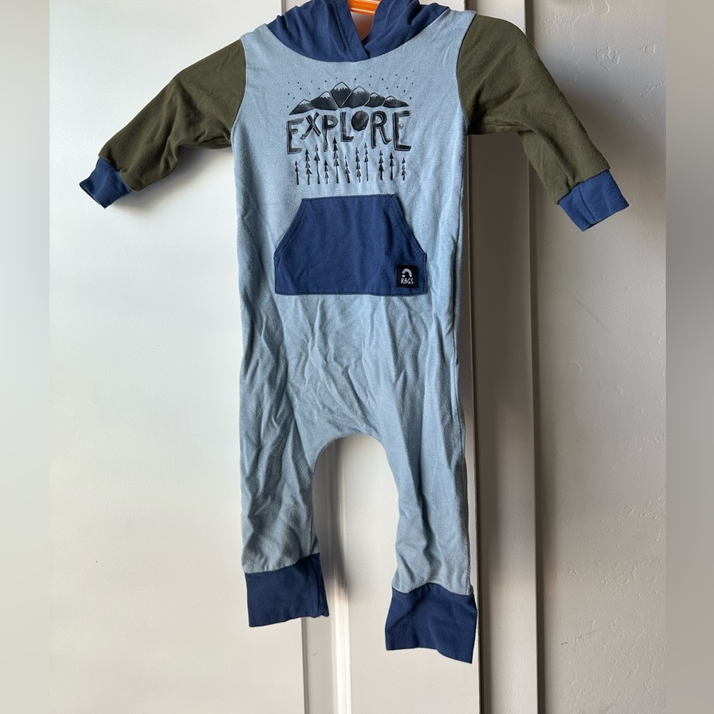 Rags to Raches explore hooded 3-6 months